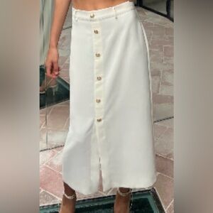 Zara Oyster White skirt with Faux Gold Buttons, Size M